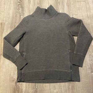 all in motion sweatshirt M